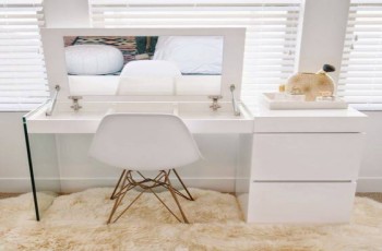 [10+] Mẫu bàn trang điểm bằng gỗ đẹp và độc đáo nhất cho phòng ngủ