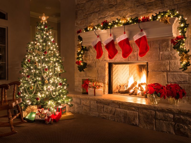 Hãy cùng thưởng thức hình ảnh về trang trí lò sưởi Noel, nơi đem lại cảm giác ấm áp và ấn tượng cho ngôi nhà của bạn vào mùa lễ hội. Bạn sẽ thích thú với những ý tưởng sáng tạo để biến chiếc lò sưởi trở thành một trung tâm trang trí đầy nhân văn và lãng mạn.
