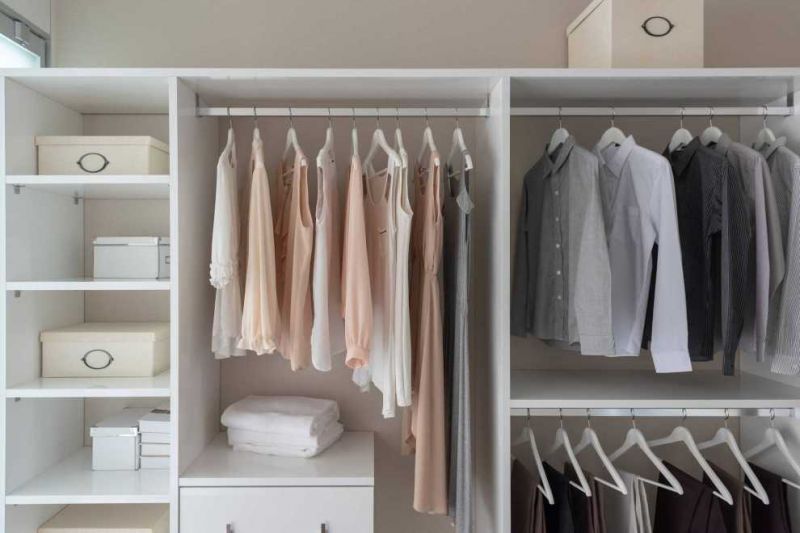 Lợi ích khi sắp xếp tủ quần áo tối giản gọn gàng